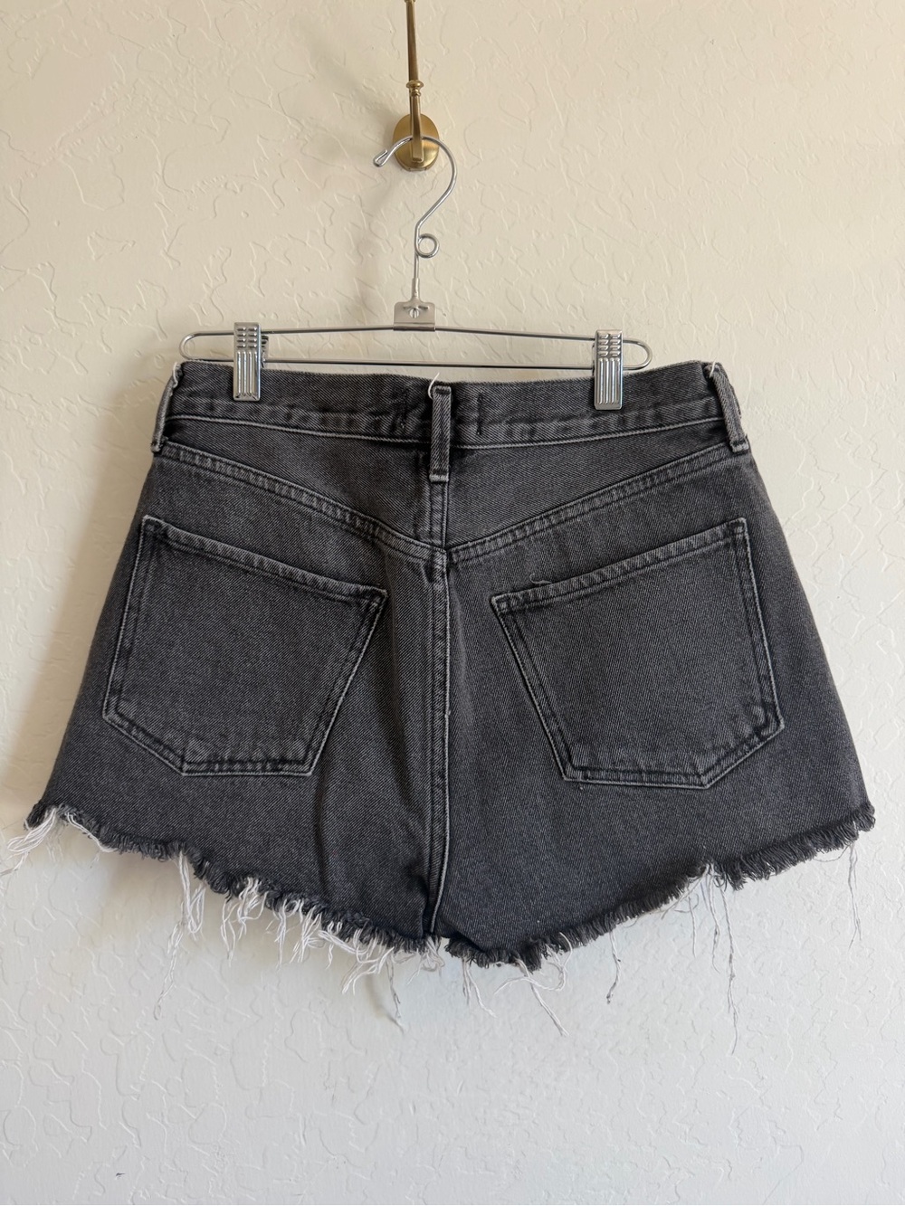 AGOLDE Parker Vintage High Rise Distressed Cut Off Denim Shorts Black Wash 28